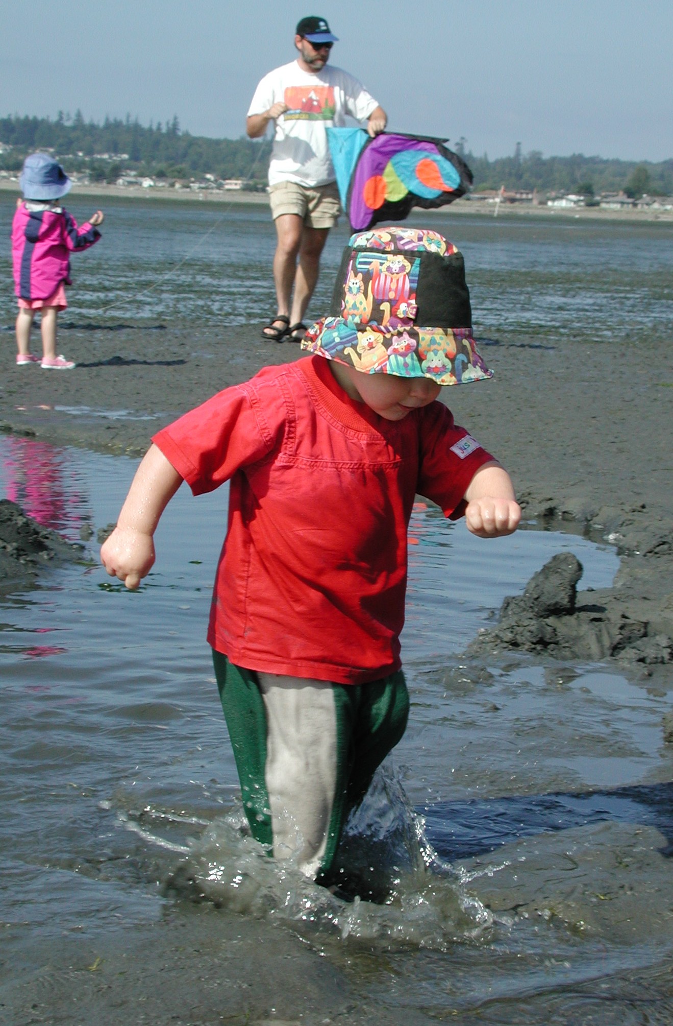 Spenser striding in water.JPG, 566261 bytes, 8/15/00